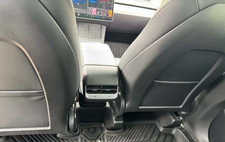 Tesla Model Y I, 2021 год, 4 050 000 рублей, 12 фотография