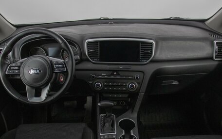 KIA Sportage IV рестайлинг, 2020 год, 1 890 000 рублей, 13 фотография