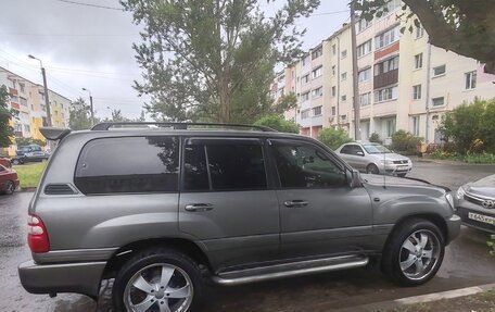 Toyota Land Cruiser 100 рестайлинг 2, 2000 год, 1 300 000 рублей, 3 фотография