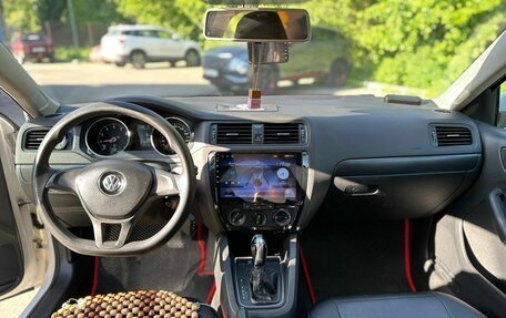 Volkswagen Jetta VI, 2015 год, 1 200 000 рублей, 14 фотография