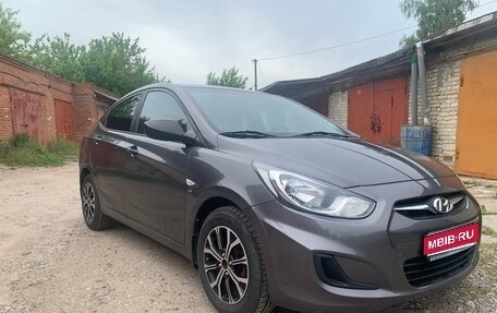Hyundai Solaris II рестайлинг, 2013 год, 865 000 рублей, 1 фотография