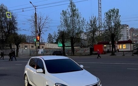 KIA cee'd I рестайлинг, 2010 год, 865 000 рублей, 1 фотография