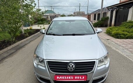 Volkswagen Passat B6, 2005 год, 645 000 рублей, 2 фотография