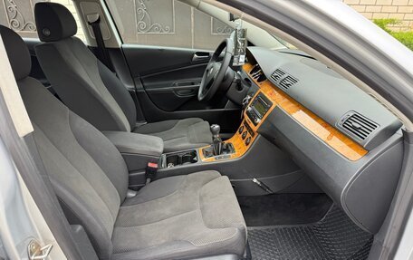Volkswagen Passat B6, 2005 год, 645 000 рублей, 11 фотография