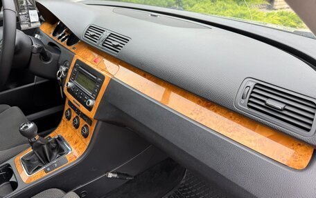 Volkswagen Passat B6, 2005 год, 645 000 рублей, 12 фотография