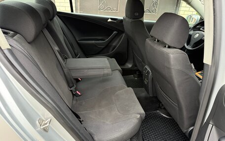 Volkswagen Passat B6, 2005 год, 645 000 рублей, 14 фотография