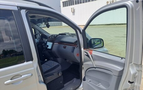 Mercedes-Benz V-Класс, 2010 год, 2 100 000 рублей, 7 фотография