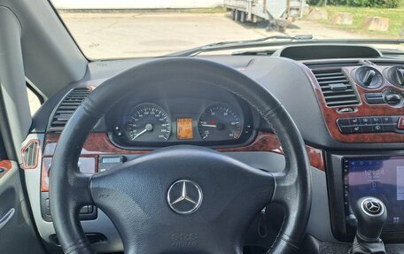 Mercedes-Benz V-Класс, 2010 год, 2 100 000 рублей, 24 фотография