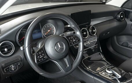 Mercedes-Benz C-Класс, 2018 год, 3 100 000 рублей, 4 фотография