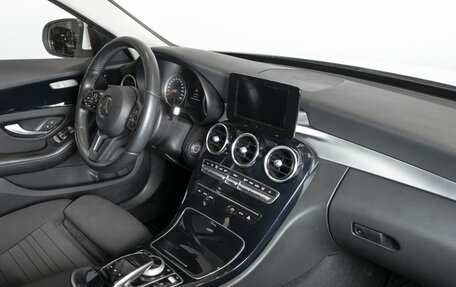 Mercedes-Benz C-Класс, 2018 год, 3 100 000 рублей, 5 фотография