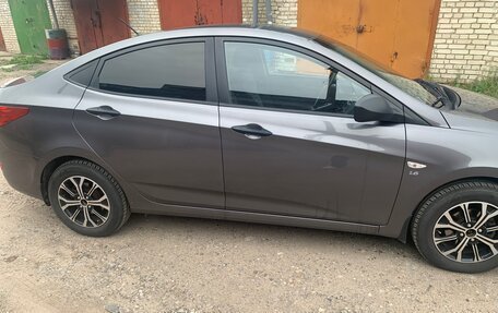 Hyundai Solaris II рестайлинг, 2013 год, 865 000 рублей, 4 фотография
