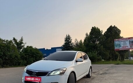 KIA cee'd I рестайлинг, 2010 год, 865 000 рублей, 3 фотография