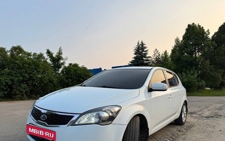 KIA cee'd I рестайлинг, 2010 год, 865 000 рублей, 17 фотография