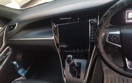 Toyota Harrier, 2017 год, 3 195 000 рублей, 14 фотография
