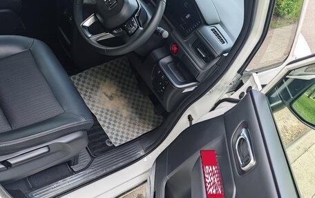 Honda Stepwgn, 2022 год, 3 730 000 рублей, 16 фотография