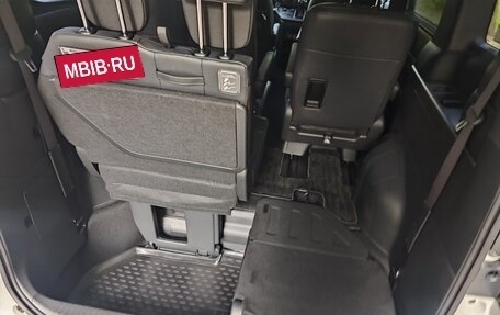 Honda Stepwgn, 2022 год, 3 730 000 рублей, 24 фотография