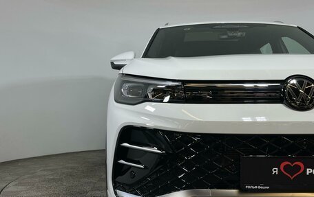 Volkswagen Tiguan, 2024 год, 5 490 000 рублей, 8 фотография