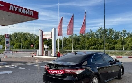 Toyota Camry, 2020 год, 2 500 000 рублей, 18 фотография