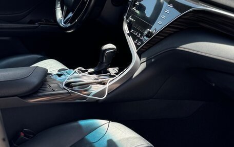Toyota Camry, 2020 год, 2 500 000 рублей, 24 фотография