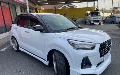 Daihatsu Rocky, 2021 год, 1 245 000 рублей, 3 фотография