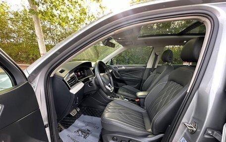 Volkswagen Tiguan II, 2022 год, 2 317 000 рублей, 7 фотография