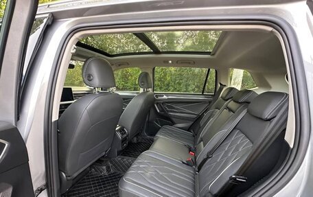 Volkswagen Tiguan II, 2022 год, 2 317 000 рублей, 16 фотография