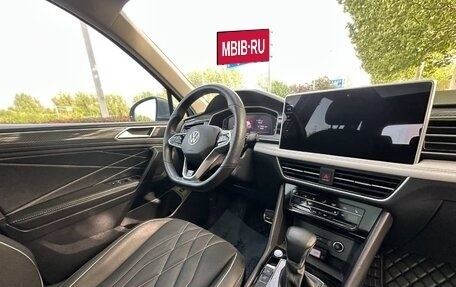 Volkswagen Tiguan II, 2022 год, 2 317 000 рублей, 14 фотография