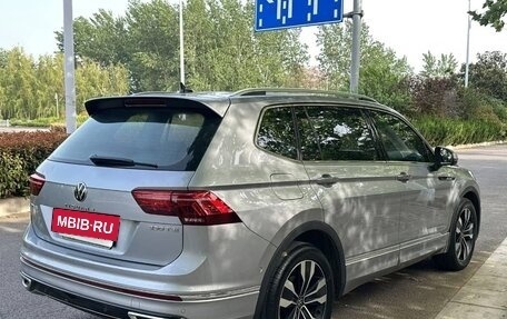 Volkswagen Tiguan II, 2022 год, 2 317 000 рублей, 6 фотография