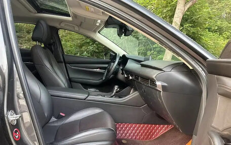 Mazda 3, 2021 год, 1 800 000 рублей, 9 фотография