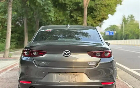Mazda 3, 2021 год, 1 800 000 рублей, 5 фотография