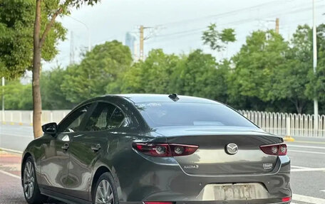 Mazda 3, 2021 год, 1 800 000 рублей, 4 фотография