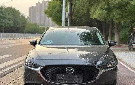 Mazda 3, 2021 год, 1 800 000 рублей, 2 фотография