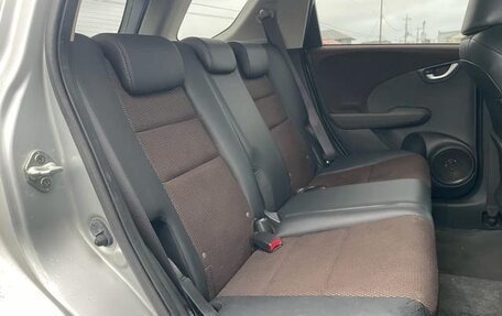 Honda Fit Shuttle I рестайлинг, 2015 год, 750 000 рублей, 24 фотография