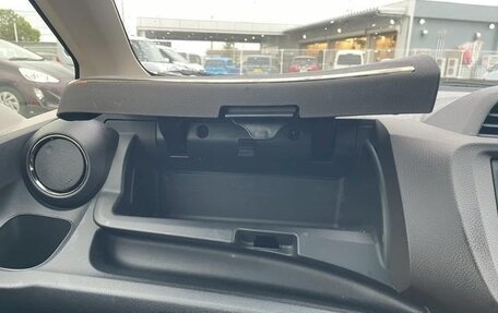 Honda Fit Shuttle I рестайлинг, 2015 год, 750 000 рублей, 28 фотография