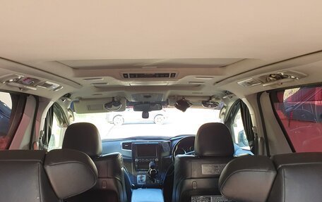Toyota Vellfire I, 2013 год, 2 500 000 рублей, 7 фотография