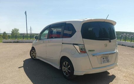 Honda Freed I, 2011 год, 1 180 000 рублей, 11 фотография