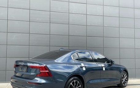 Volvo S60 III, 2022 год, 2 567 887 рублей, 4 фотография