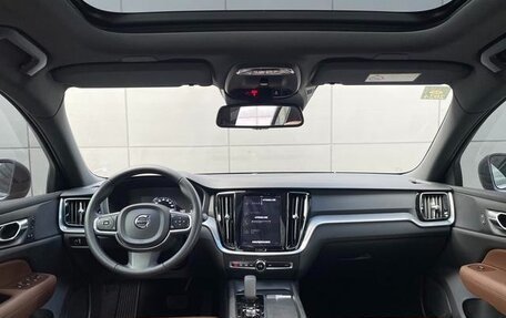 Volvo S60 III, 2022 год, 2 567 887 рублей, 10 фотография
