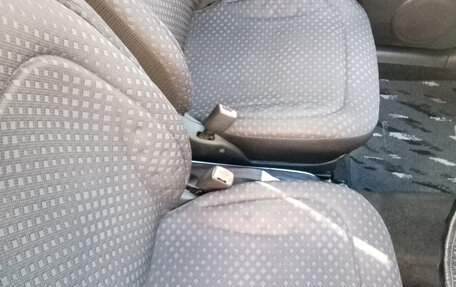 Toyota FunCargo, 2003 год, 550 000 рублей, 17 фотография