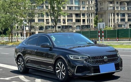 Volkswagen Passat B8 рестайлинг, 2022 год, 2 300 000 рублей, 3 фотография