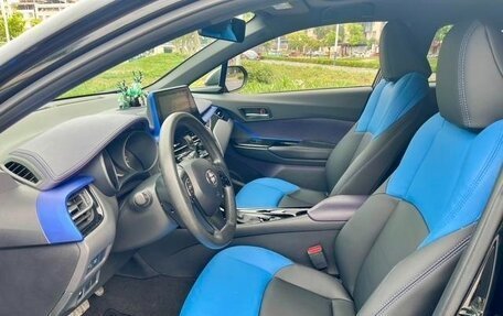Toyota C-HR I рестайлинг, 2018 год, 1 600 443 рублей, 8 фотография