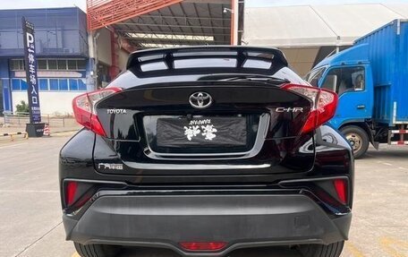 Toyota C-HR I рестайлинг, 2021 год, 1 800 443 рублей, 4 фотография
