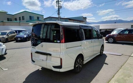 Honda Stepwgn IV, 2021 год, 1 805 000 рублей, 5 фотография