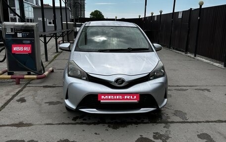 Toyota Vitz, 2014 год, 650 000 рублей, 3 фотография