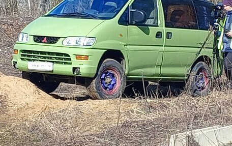 Mitsubishi Space Gear I рестайлинг, 1999 год, 1 250 000 рублей, 2 фотография
