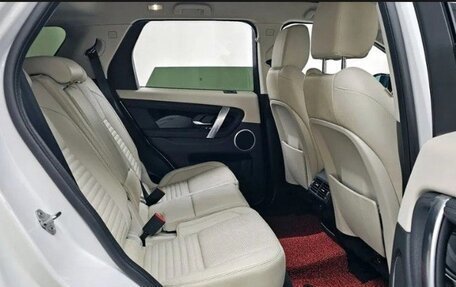 Land Rover Discovery Sport I рестайлинг, 2020 год, 2 300 000 рублей, 6 фотография