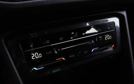 Volkswagen Tiguan II, 2021 год, 3 200 000 рублей, 15 фотография