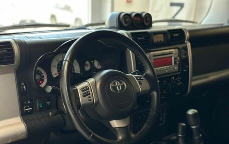 Toyota FJ Cruiser, 2012 год, 3 550 000 рублей, 10 фотография