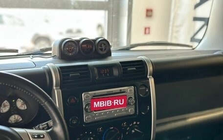 Toyota FJ Cruiser, 2012 год, 3 550 000 рублей, 12 фотография