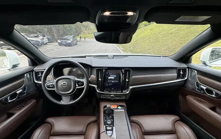Volvo V90 Cross Country I рестайлинг, 2022 год, 7 фотография